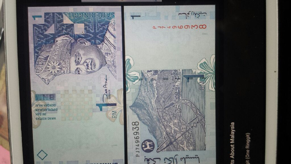 Damesring met een klein diamantje