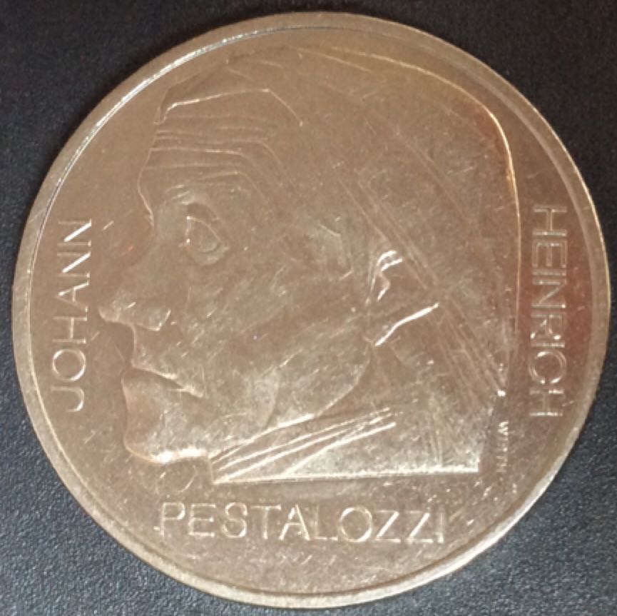Suisse 5 Francs ” Johann Heinrich Pestalozzi”  coin collectible - Main Image 2