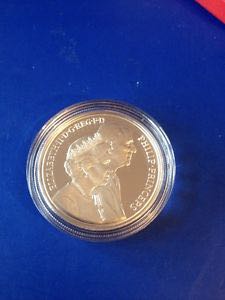 Queen Elizabeth II Golden Wedding Anniversary £5 Silver Proof  coin collectible - Main Image 2