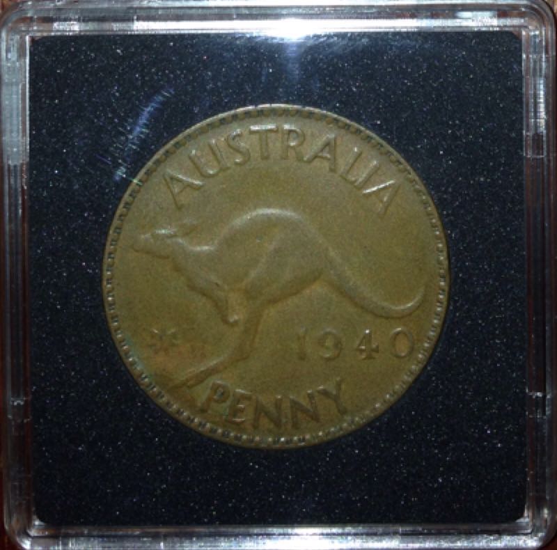 Un Dino - Dinero - Seated Liberty