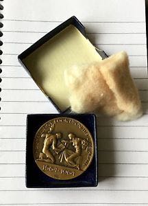 William Shakespeare 400th Anniversary Medal  coin collectible - Main Image 2