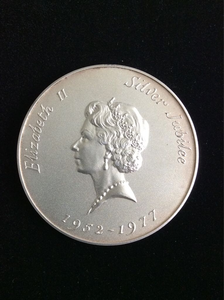 Queen Elizabeth II Spink & Son Silver Jubilee Medal  coin collectible - Main Image 2