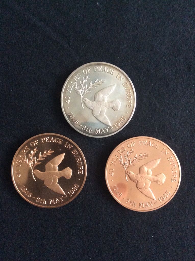 Britannia - 40th Anniversary Of The End Of World War II Cased Set  coin collectible - Main Image 2