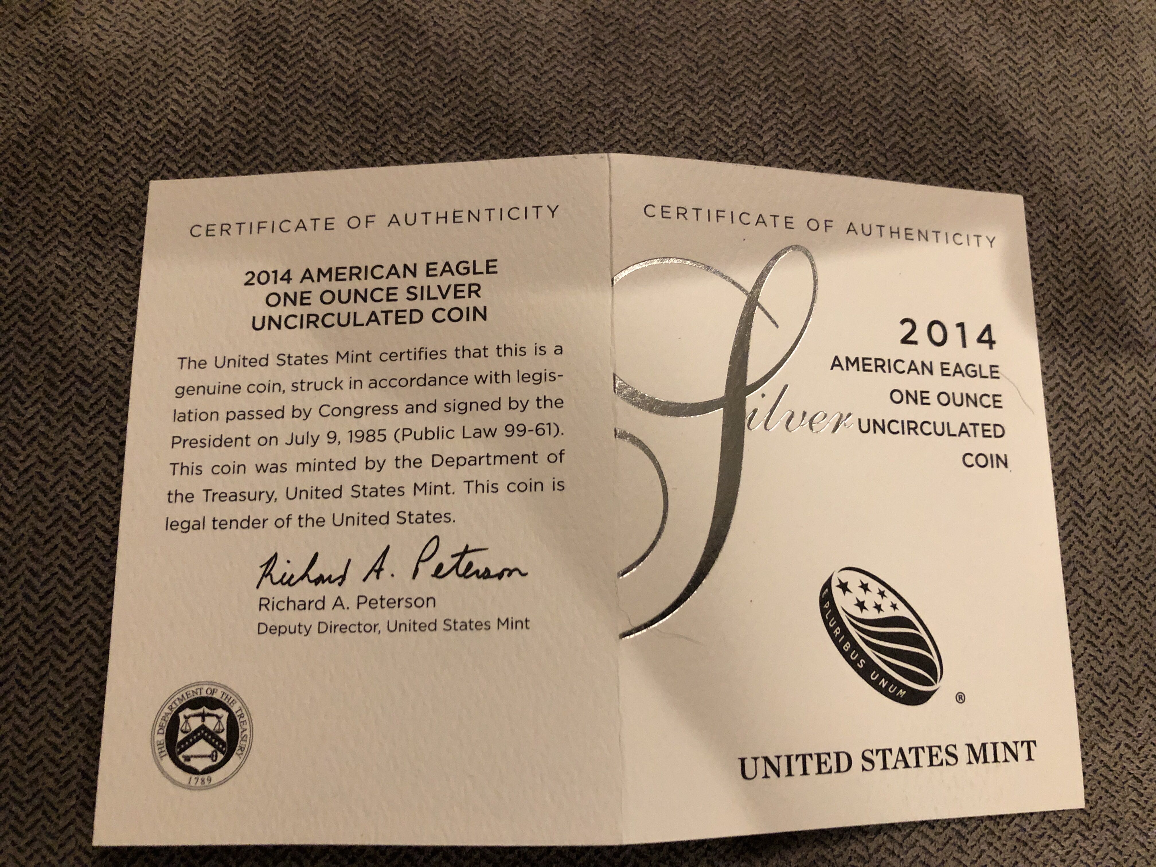 American Eagle One Ounce Uncirculated Silver Coin  coin collectible - Main Image 3