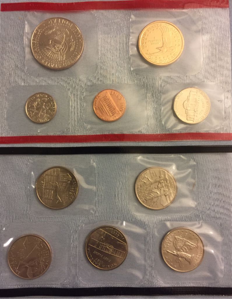 2001 D Uncirculated Coin Set  coin collectible - Main Image 2