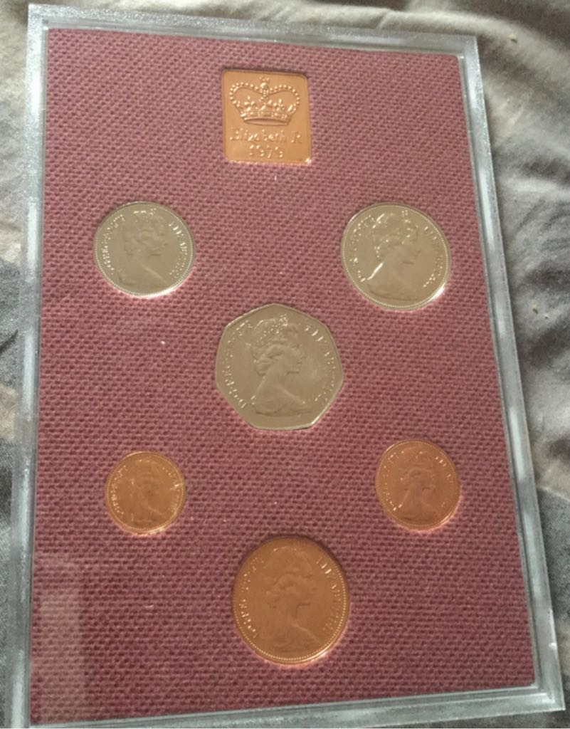 Elizabeth II: Royal Mint Year Proof Set  coin collectible - Main Image 2