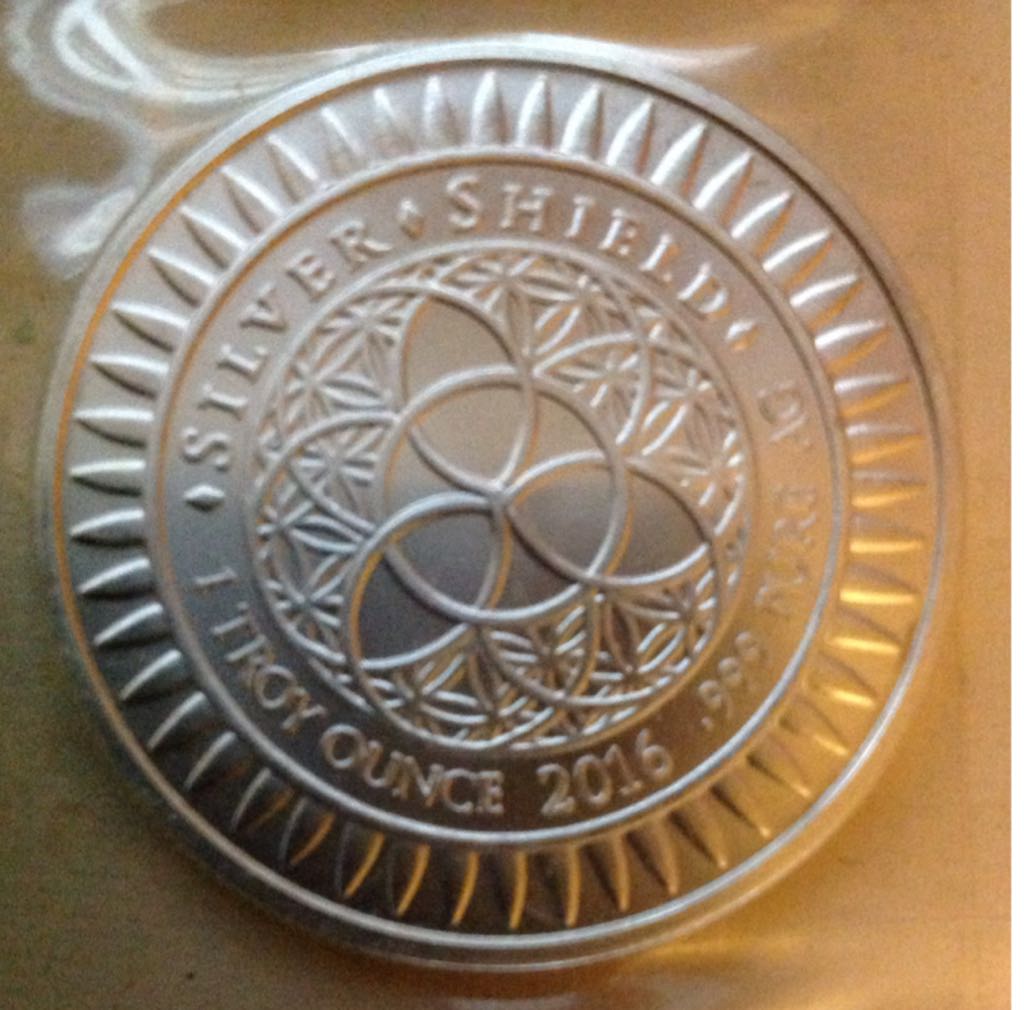 Silver Shield Vote Trump  coin collectible - Main Image 2