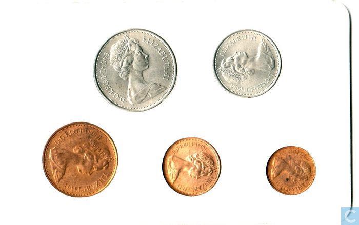 Britain’s First Decimal Coin Set  coin collectible - Main Image 2