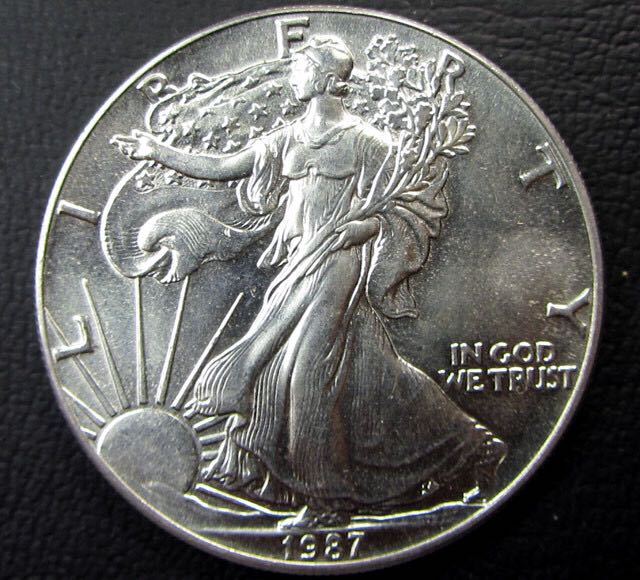 Elizabeth II: Twenty Pence