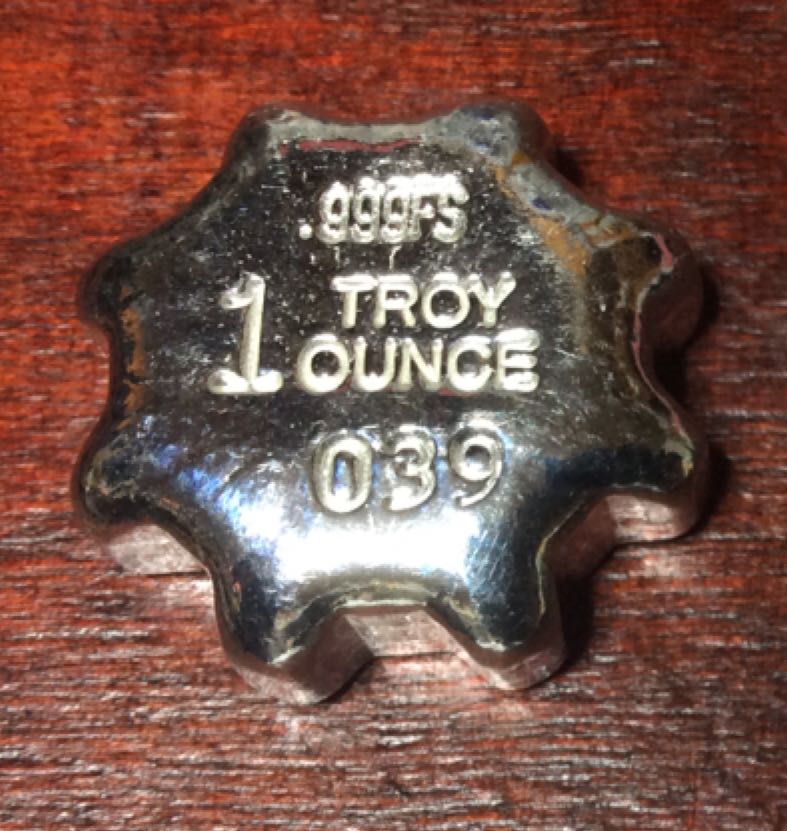 Silver Slacker 2017 Cog  coin collectible - Main Image 2