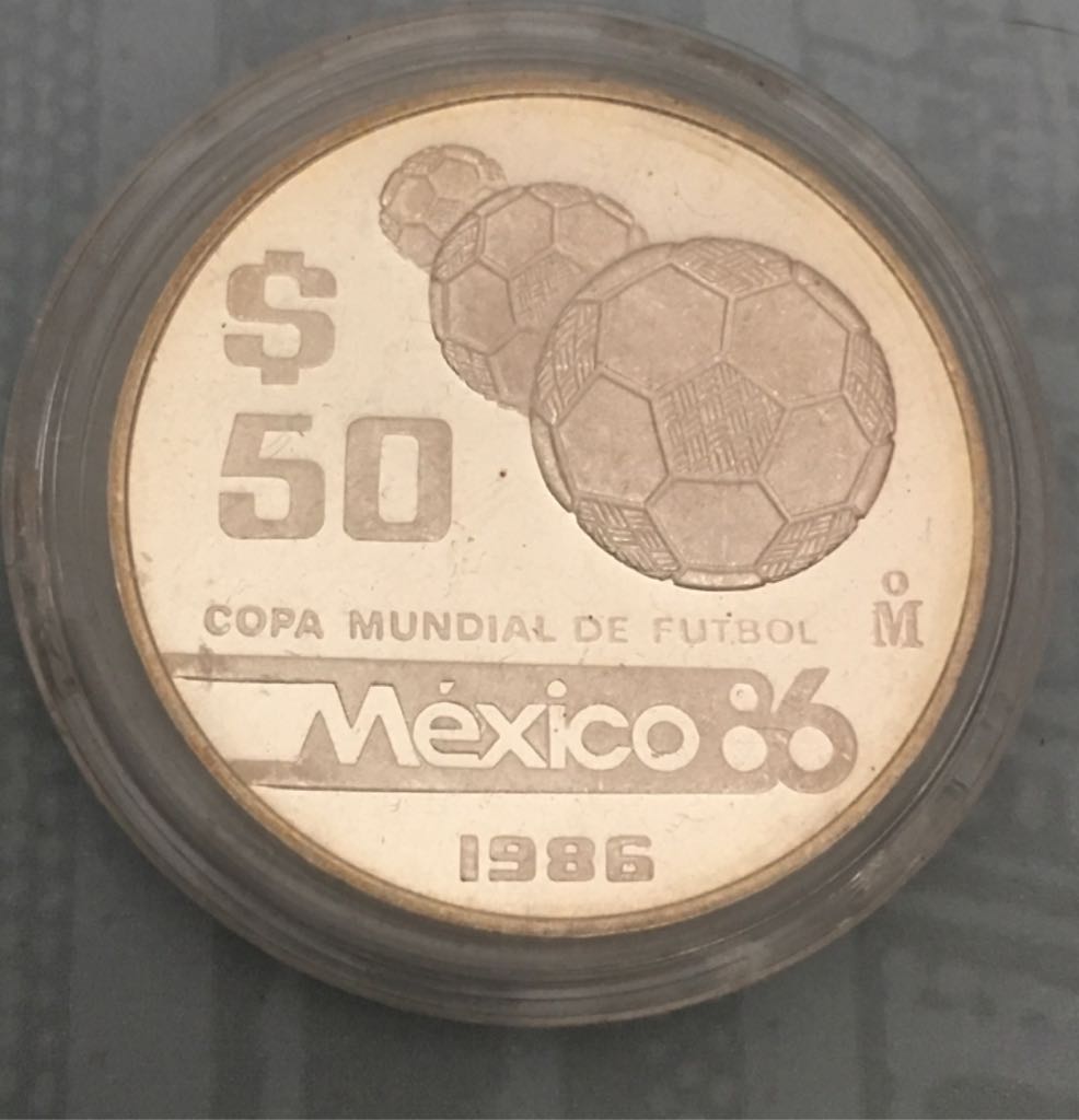 100 Pesos