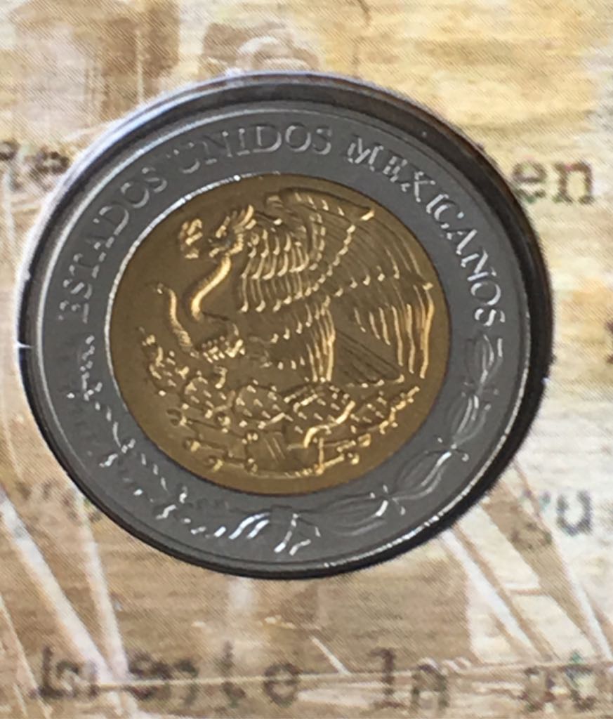 5 Pesos Revolucion ( Francisco J. Mugica) coin collectible - Main Image 2