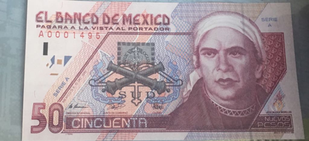 100 Pesos