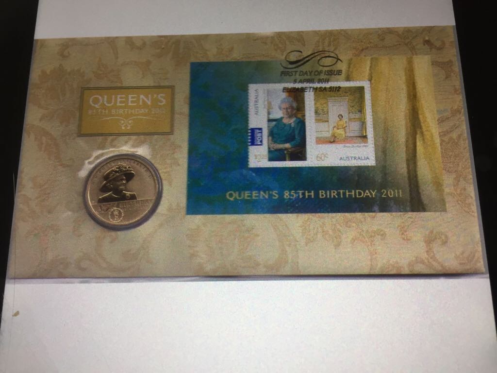 Queens 85th Birthday PNC  coin collectible - Main Image 2