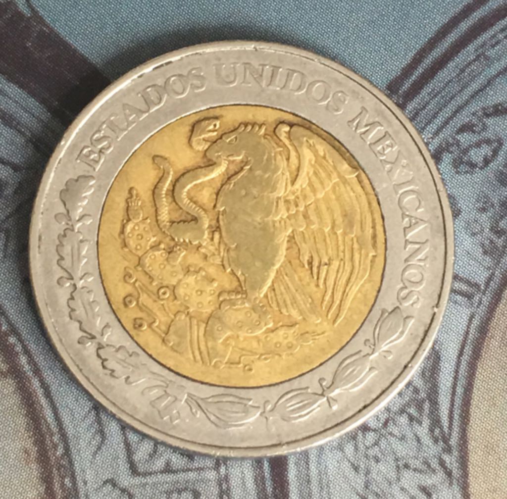 2 Pesos  coin collectible - Main Image 2