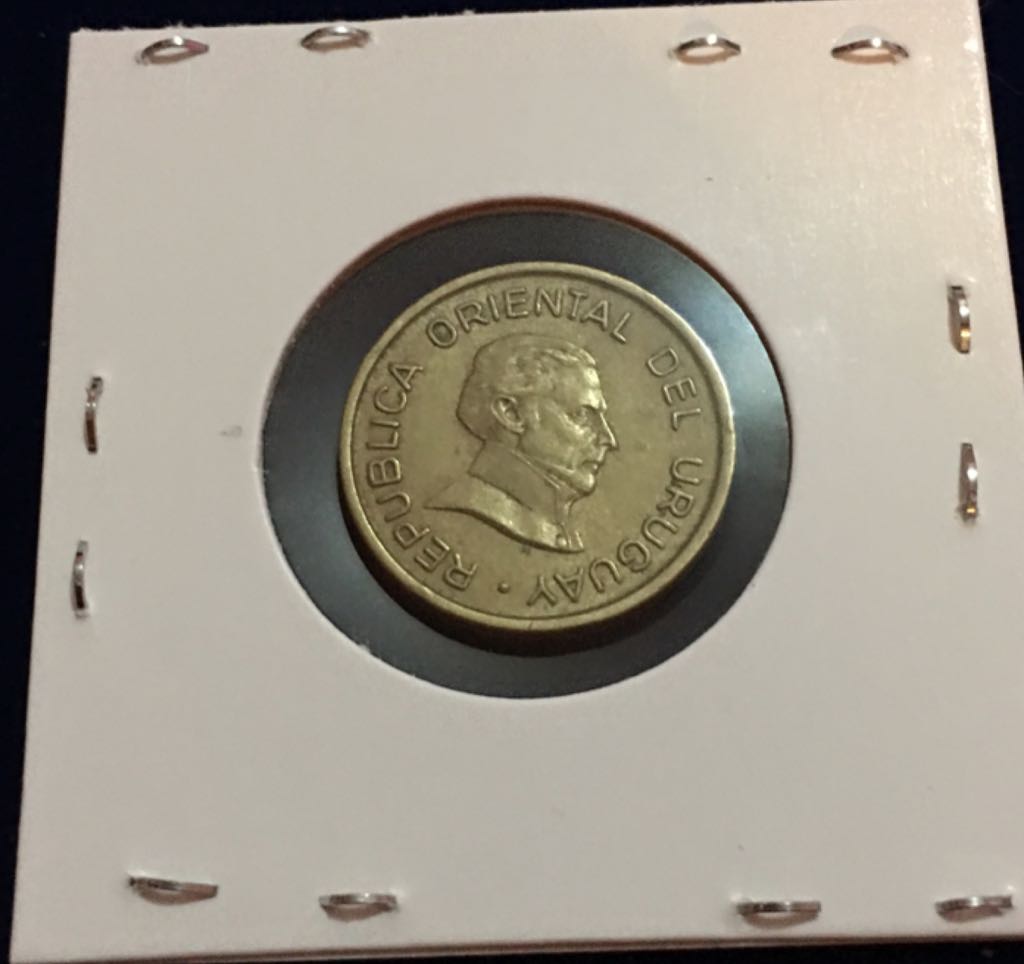 1 Peso Uruguayo  coin collectible - Main Image 2