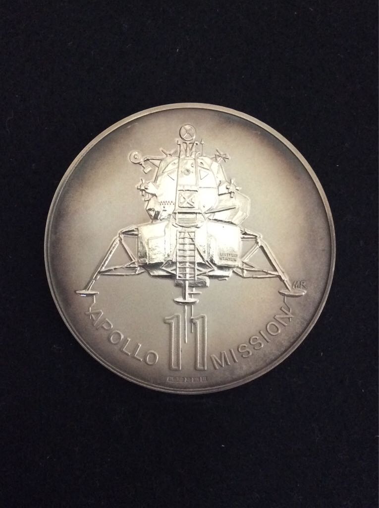 Man’s First Moon Landing - Apollo XI Medal  coin collectible - Main Image 2