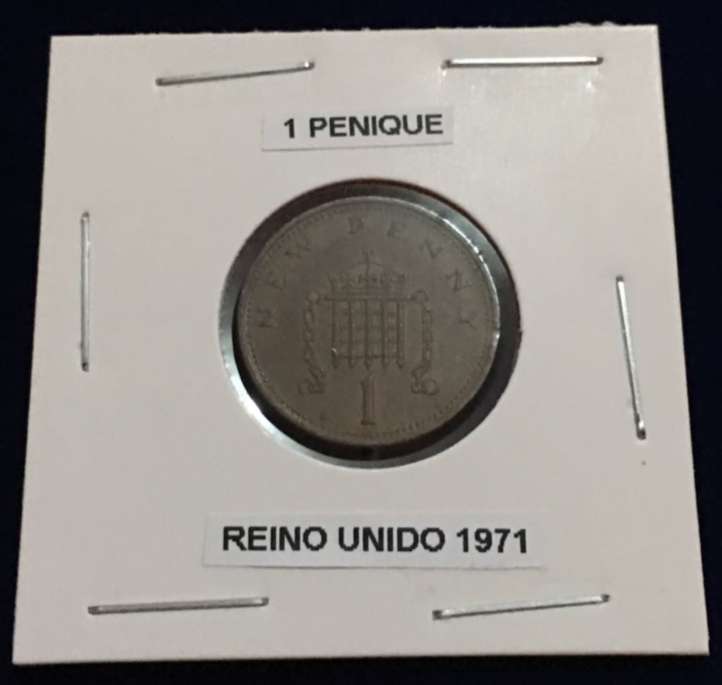 Elizabeth II: One Crown 