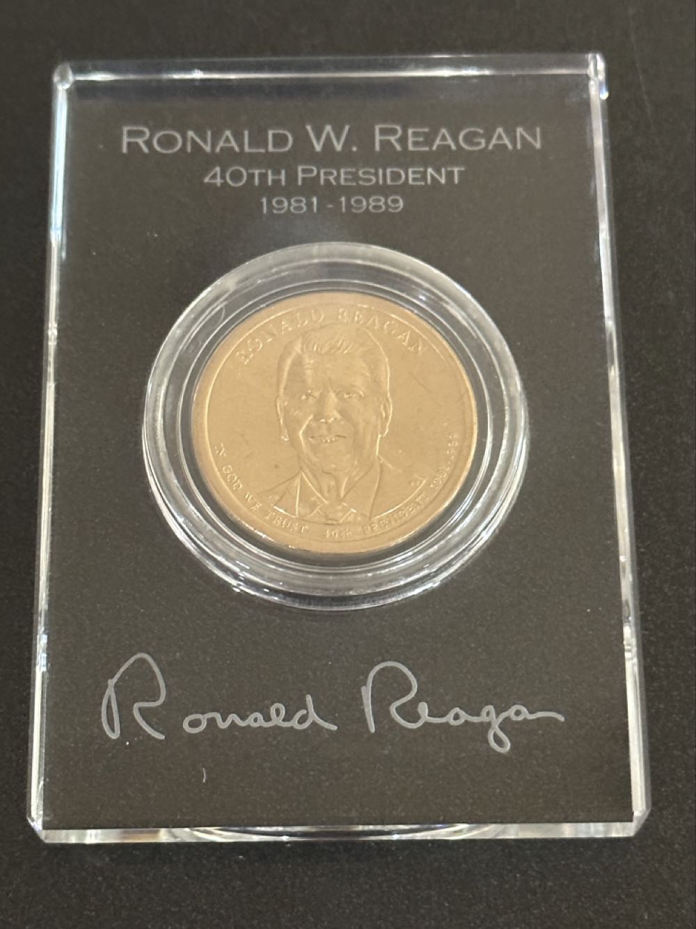 2016 D Ronald Reagan Golden Dollar  coin collectible - Main Image 3
