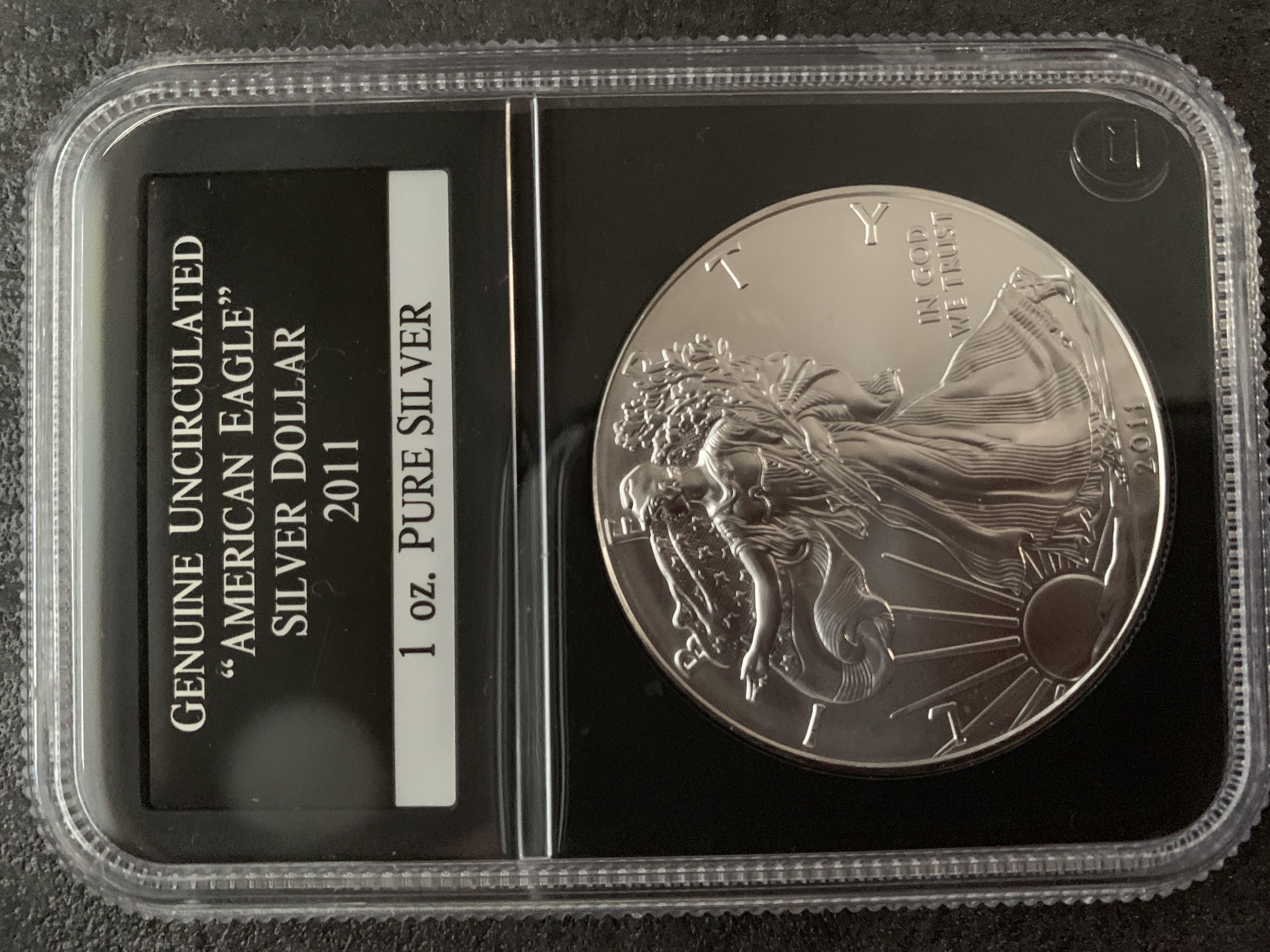 2011 American Silver Eagle Dollar Uncirculated  coin collectible - Main Image 3