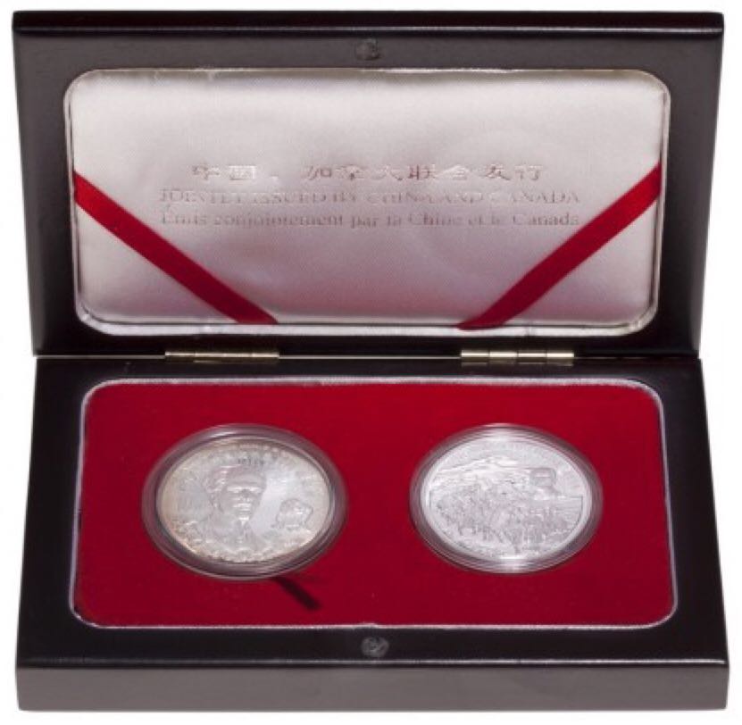 Elizabeth II: Half Crown The War Sailor