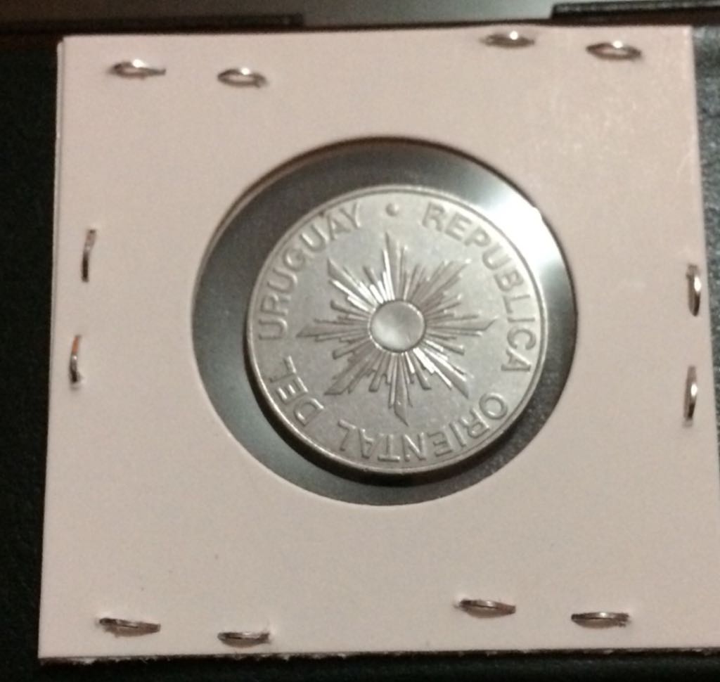 50 Pesos  coin collectible - Main Image 2