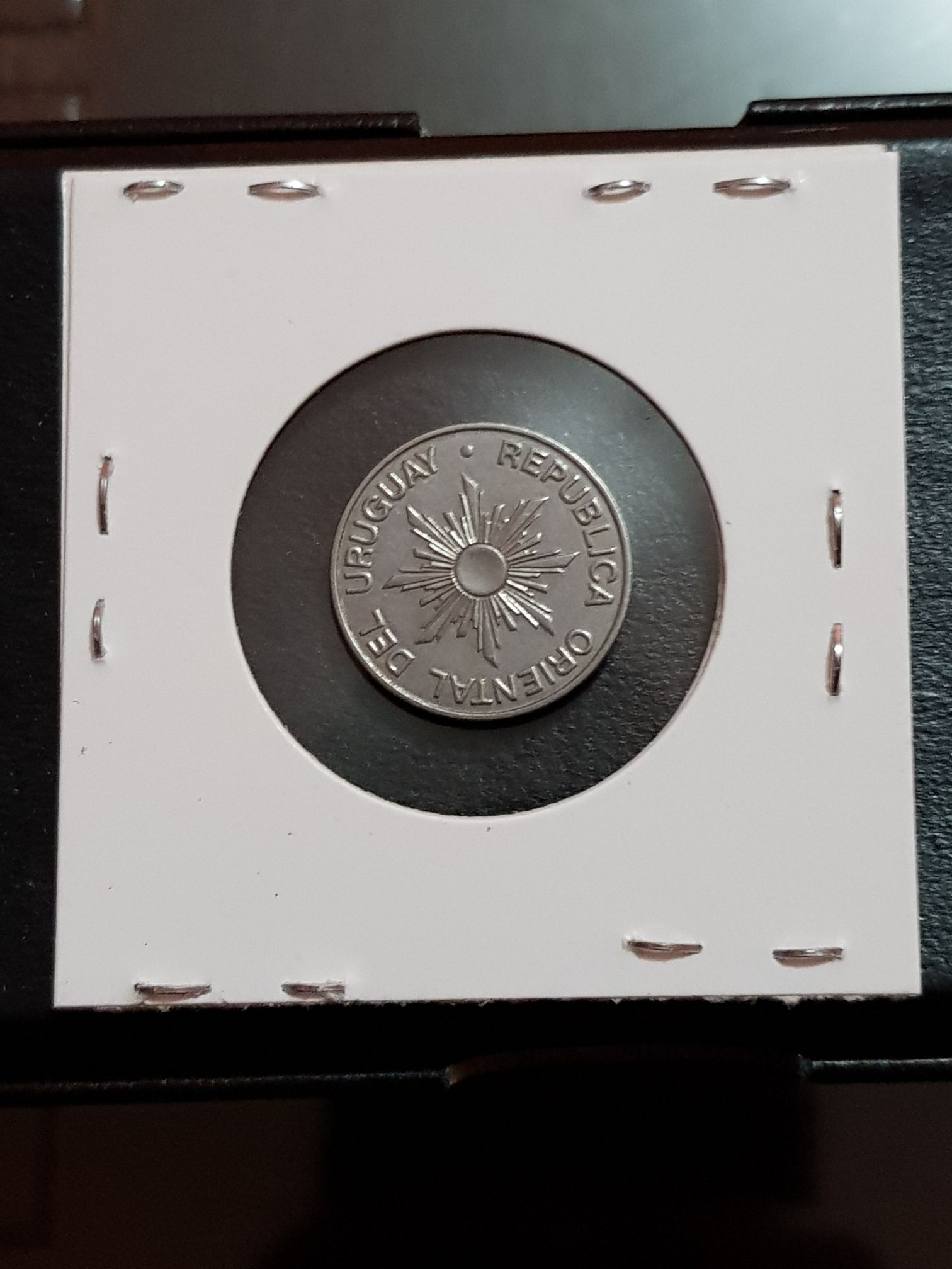 10 Pesos  coin collectible - Main Image 2