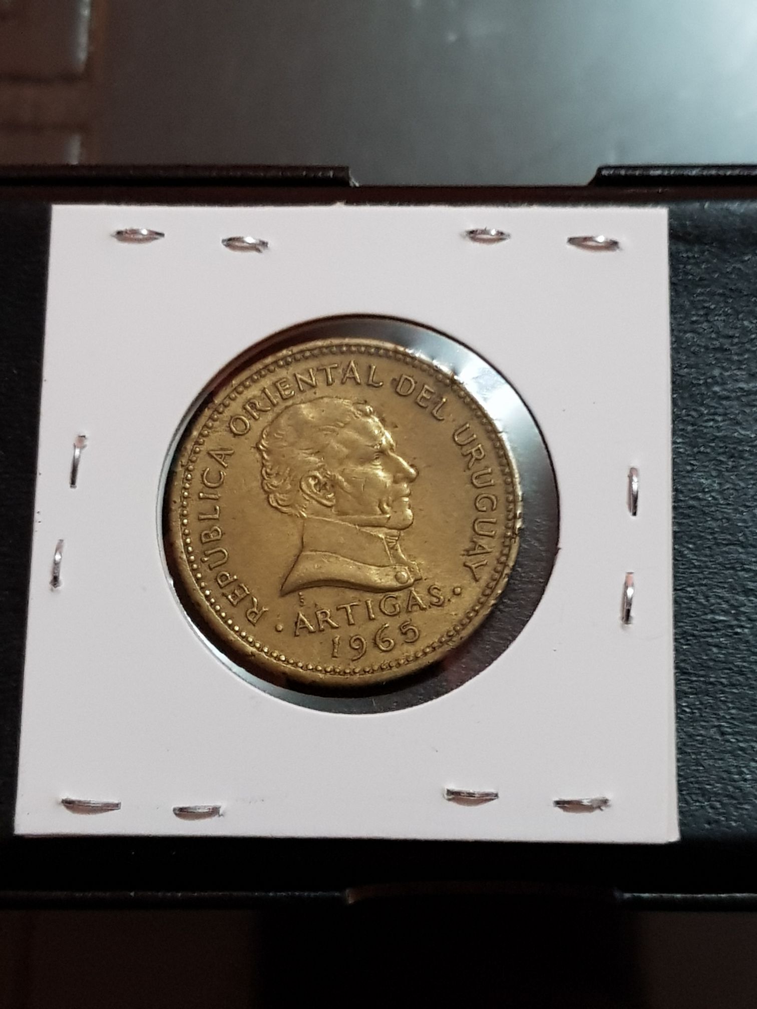 10 Pesos  coin collectible - Main Image 2
