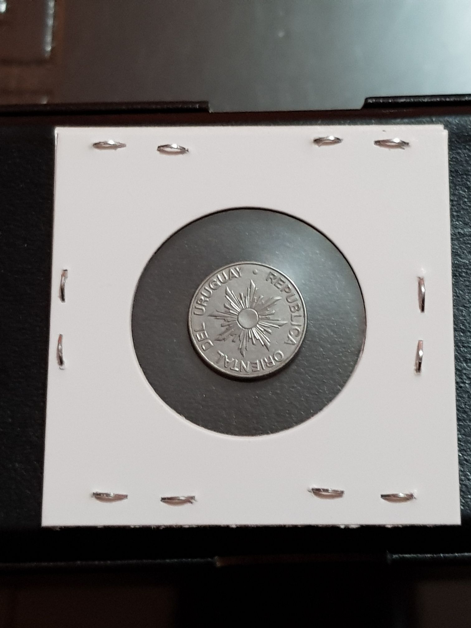 5 Pesos  coin collectible - Main Image 2