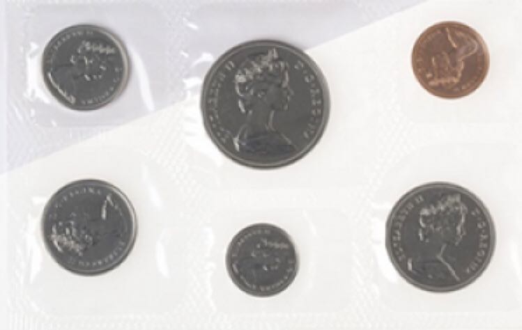 Canadian Collector’s Sets - Uncirculated  coin collectible - Main Image 2