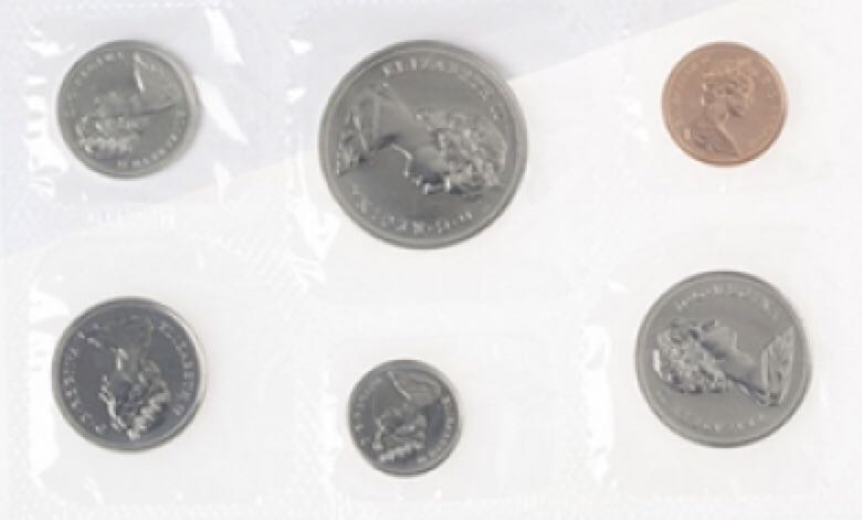 Canadian Collectors Sets - Uncirculated  coin collectible - Main Image 2