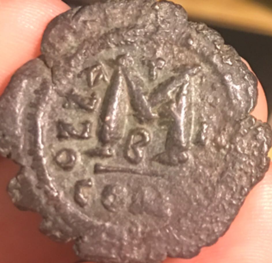 Justinian I Follis (2)  coin collectible - Main Image 2