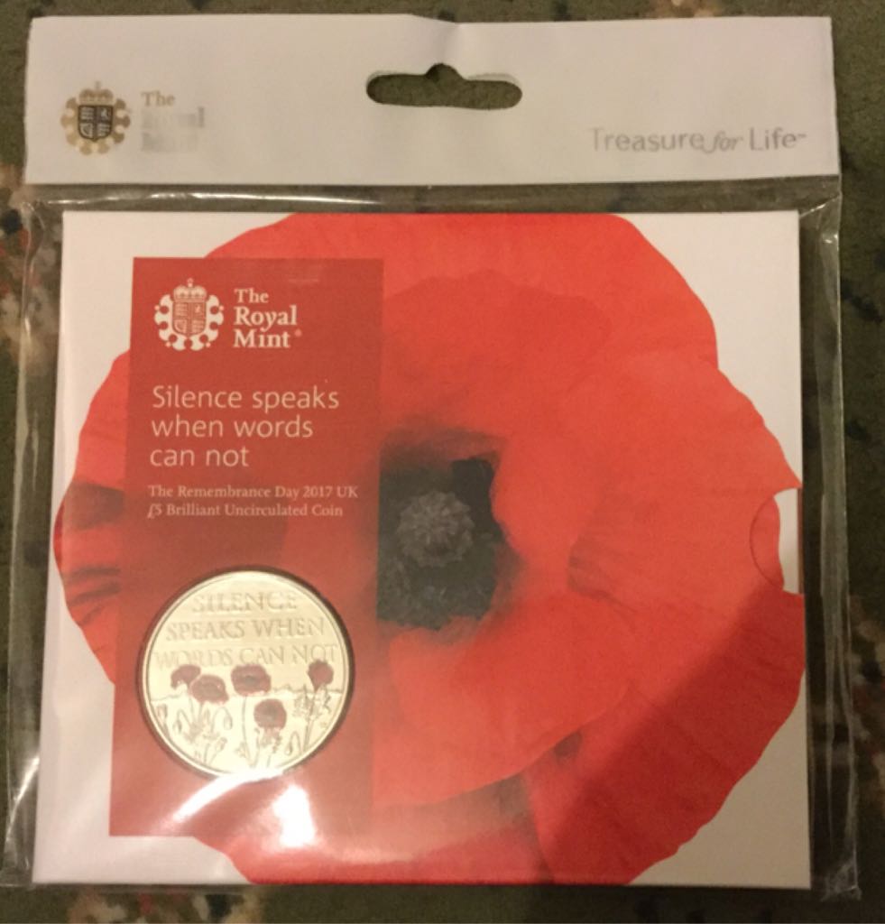 Rememberance Day 2017 £5 - Brilliant Uncirculated  coin collectible - Main Image 2