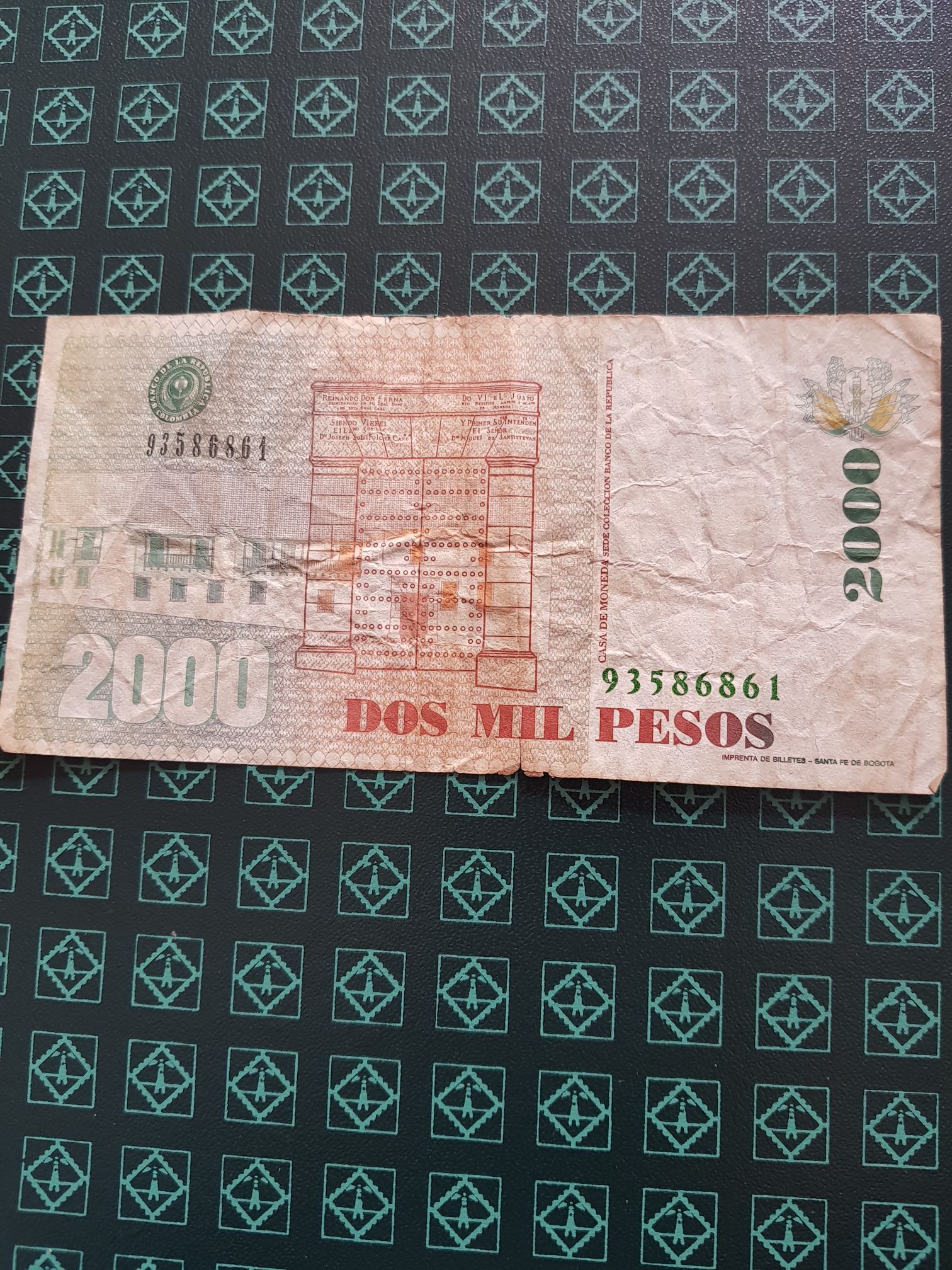 2000 Pesos  coin collectible - Main Image 2