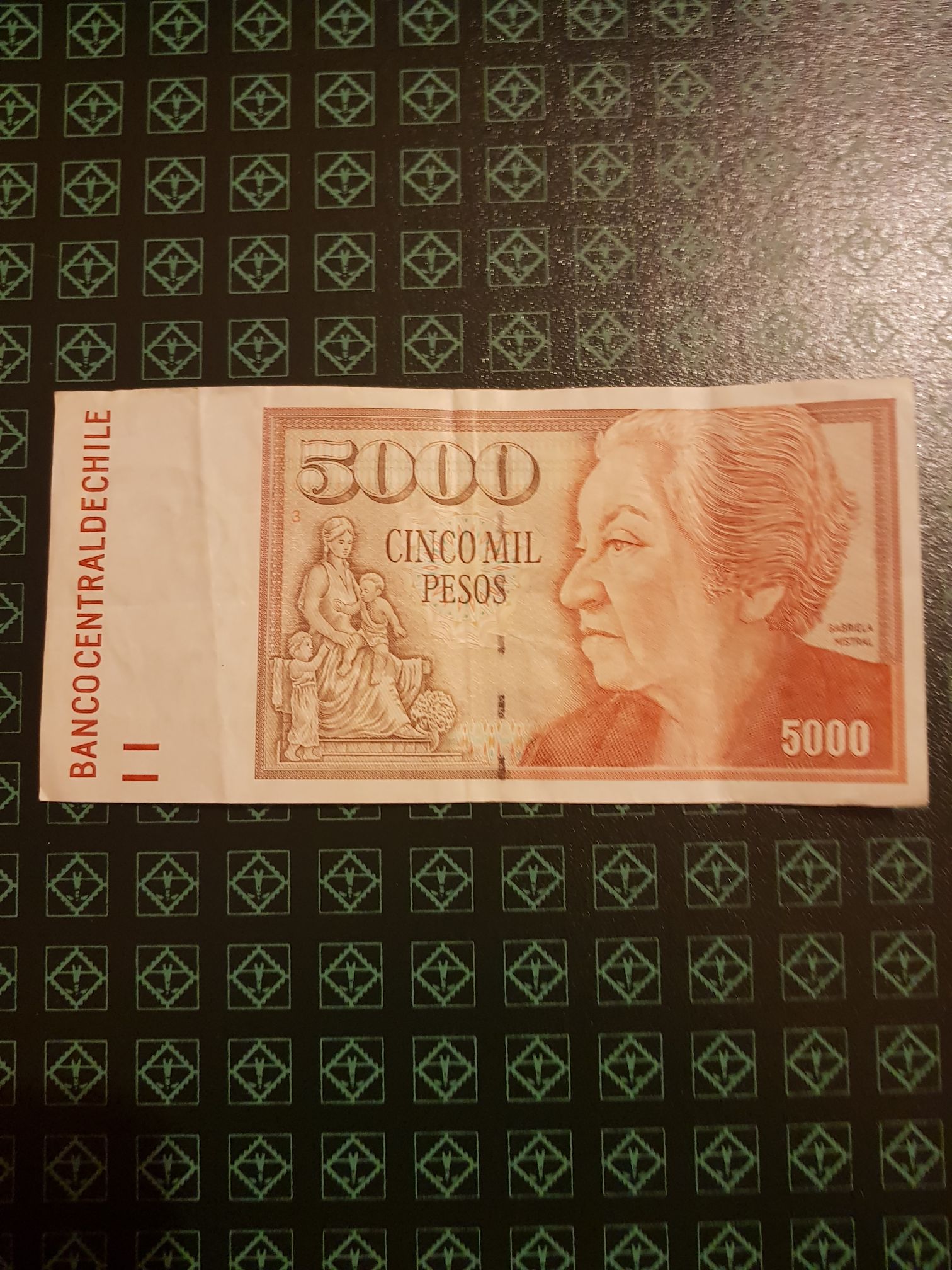 Canadian Silver 10 Cent Coin 1952