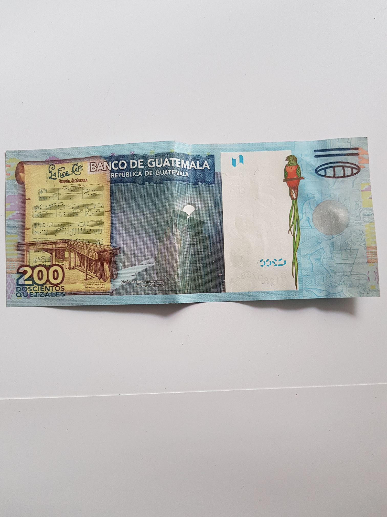 200 Doscientos Quetzales  coin collectible - Main Image 2