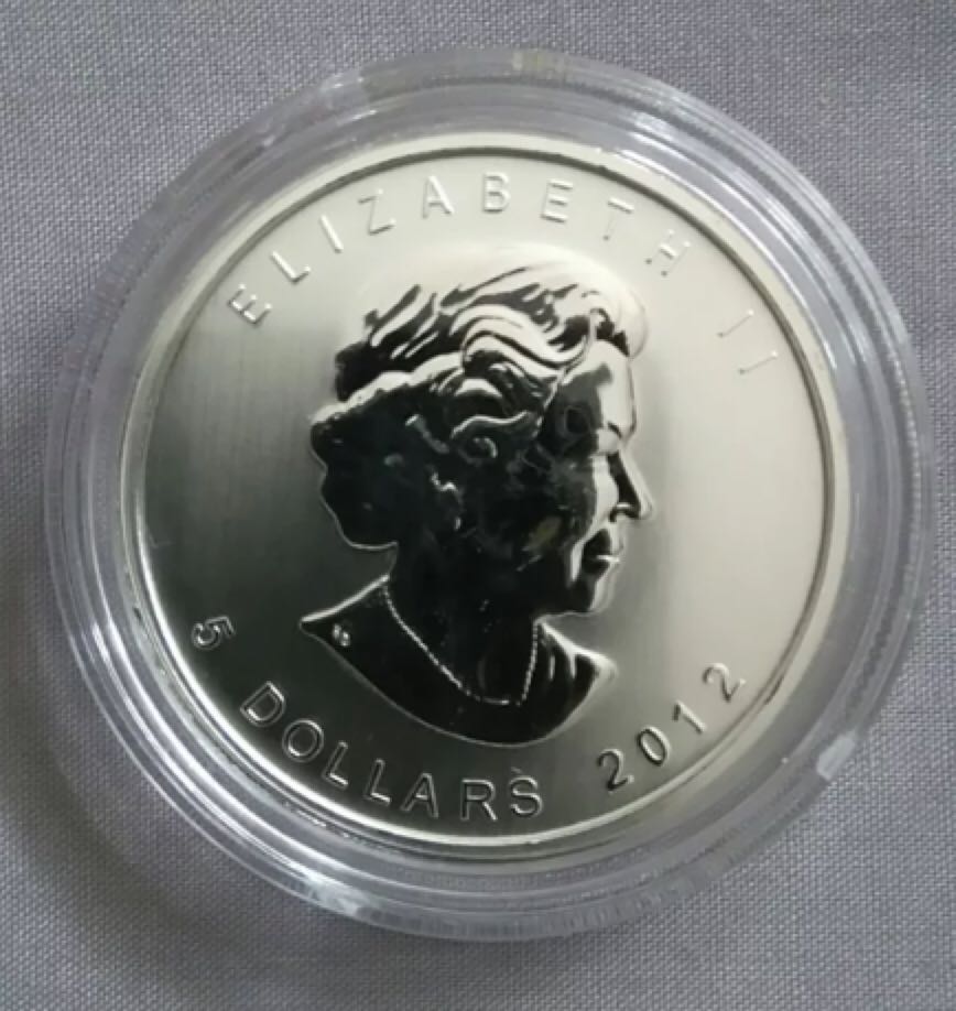 2012 1oz Silver Maple  coin collectible - Main Image 2