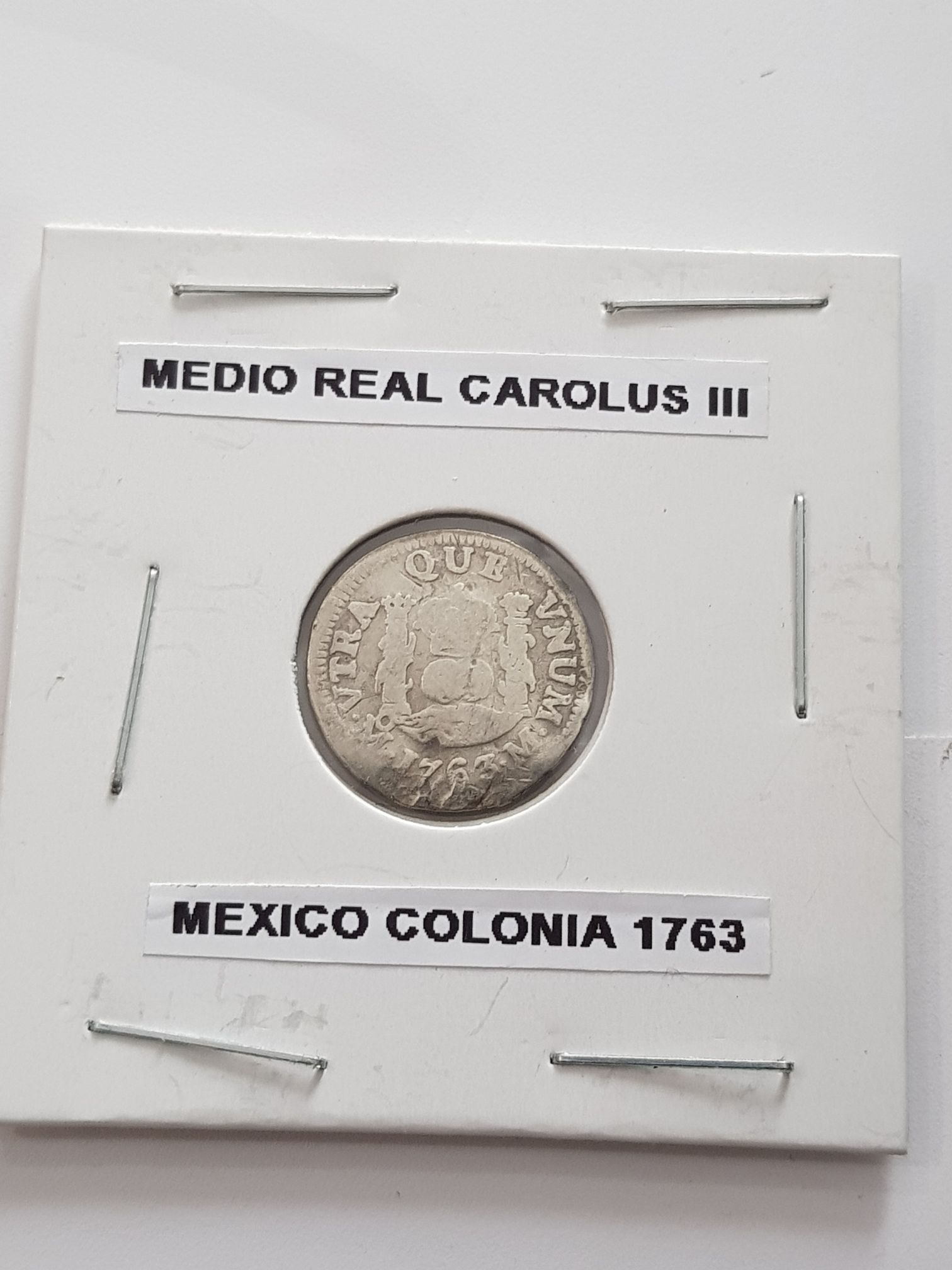 Star Trek U.S.S. Voyager NCC-74656 - Pure Silver Glow In The Dark Coin