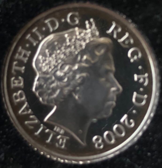 2008 5p Royal Shield Of Arms  coin collectible - Main Image 2