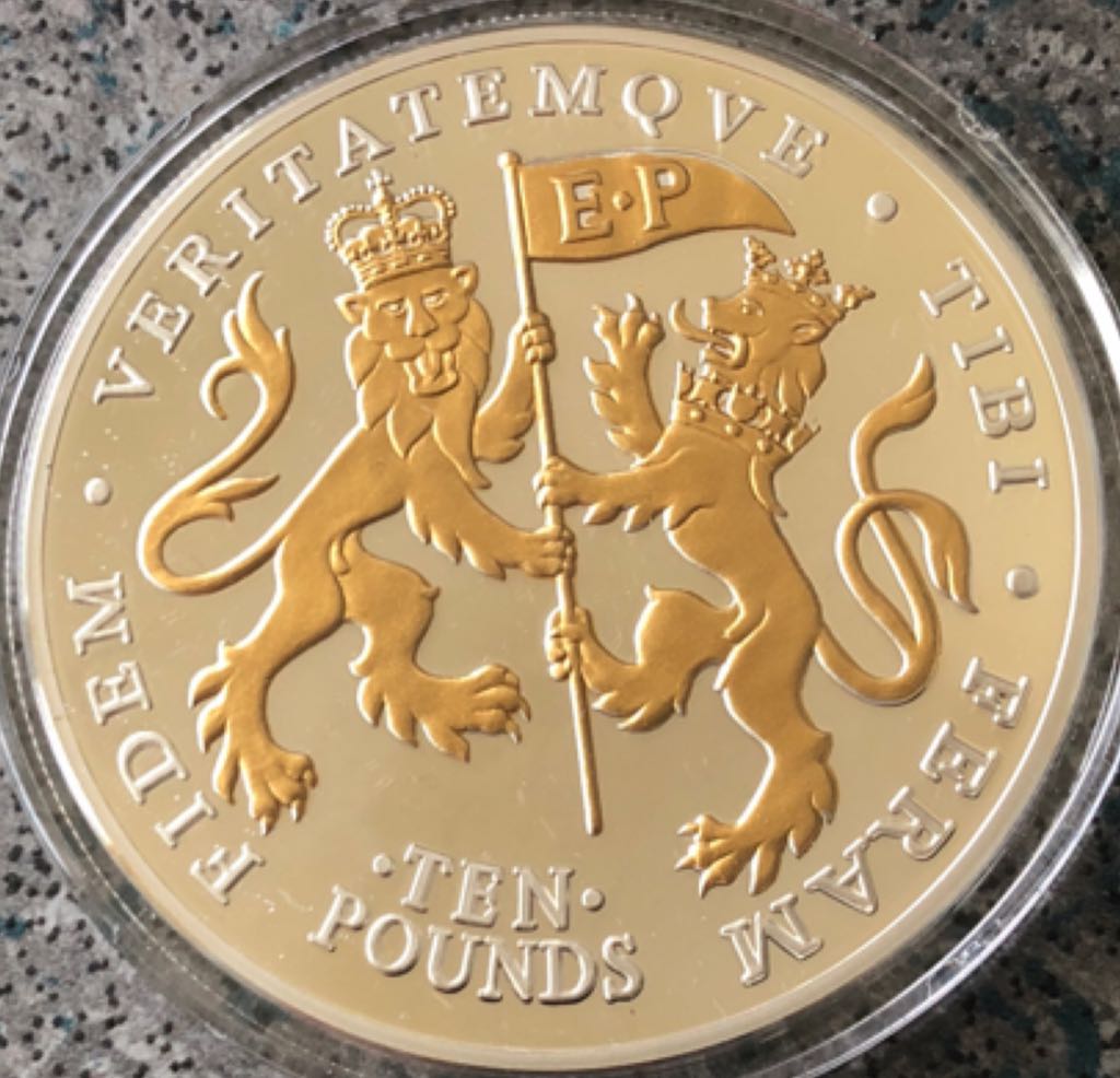 2011 £10 Royal Birthdays coin collectible - Main Image 1