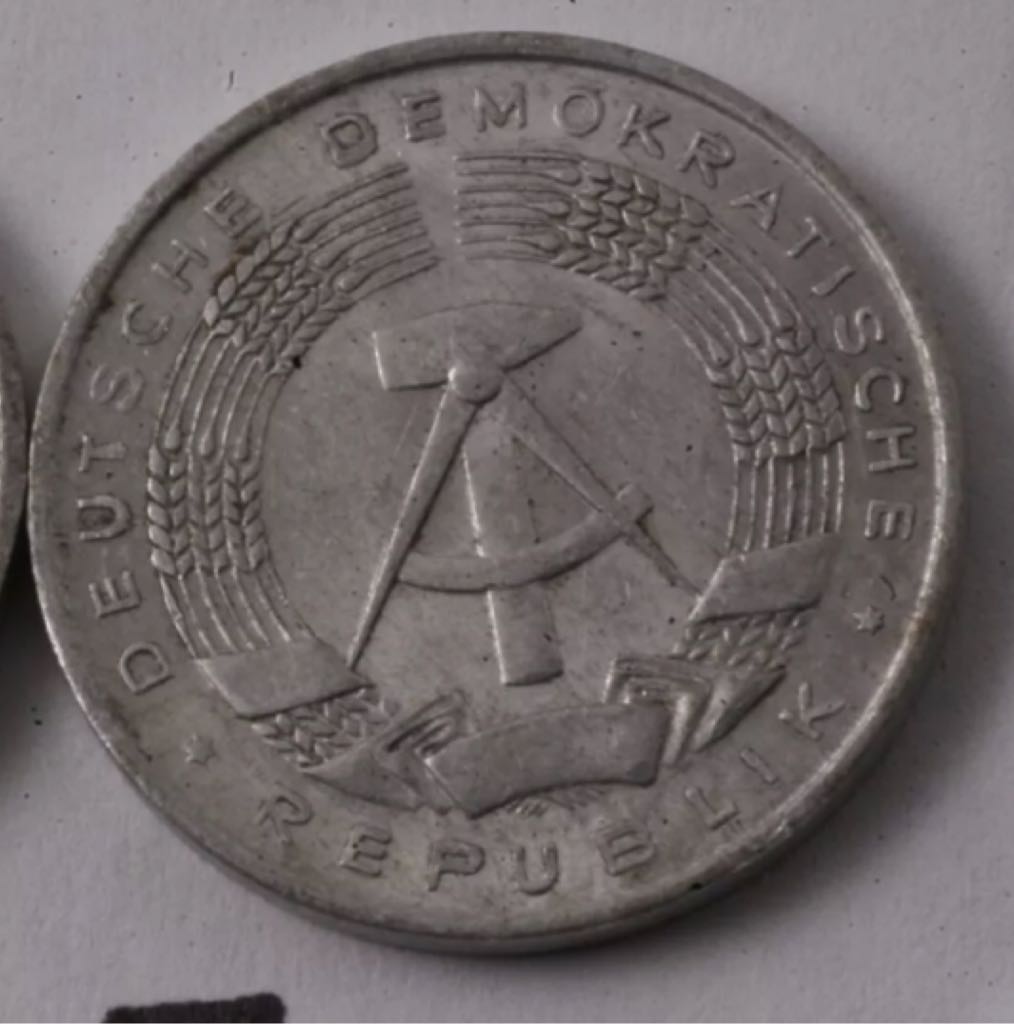 1982-D German 1 Pfennig  coin collectible - Main Image 2