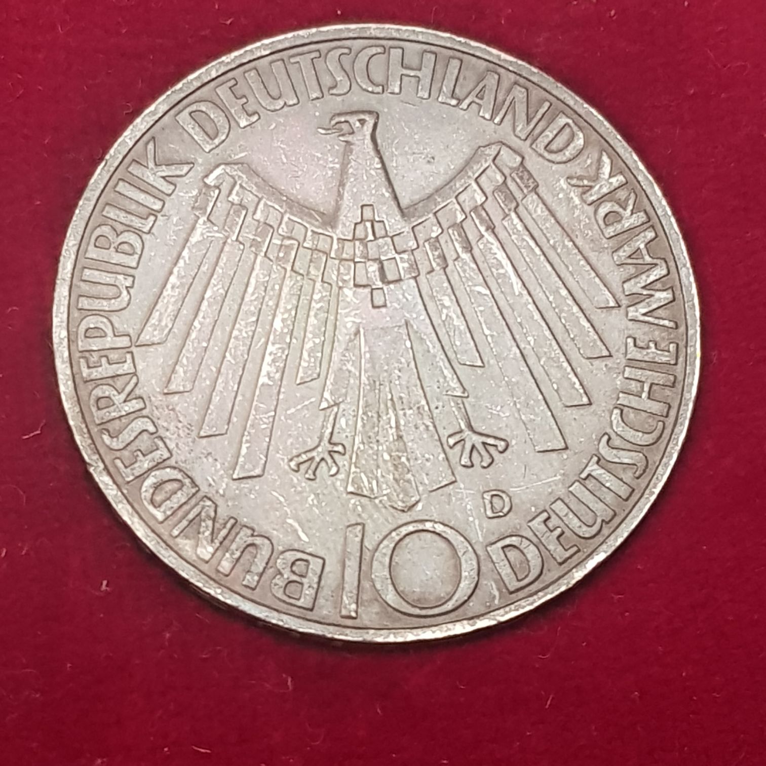 10 Marcos ( D )  coin collectible - Main Image 2