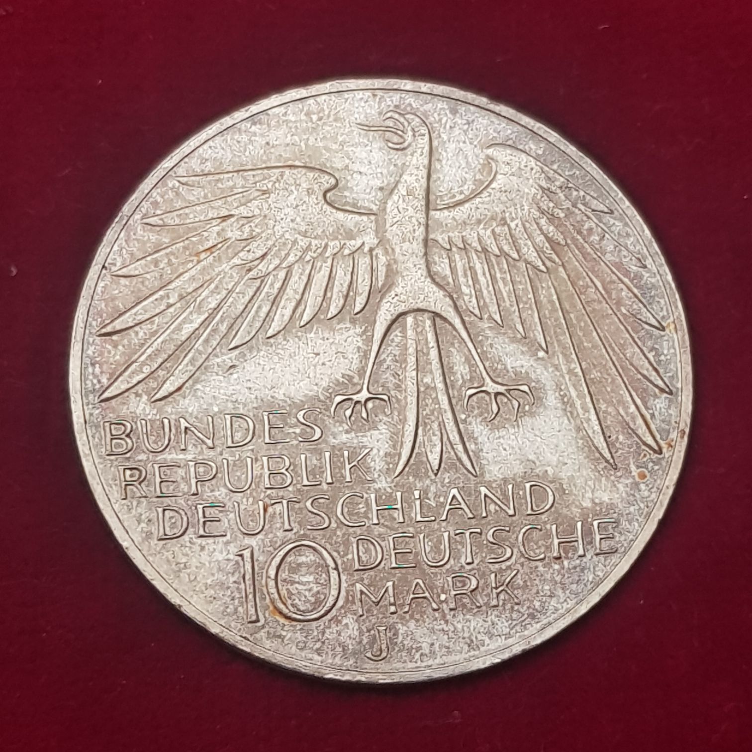 10 Marcos ( J )  coin collectible - Main Image 2