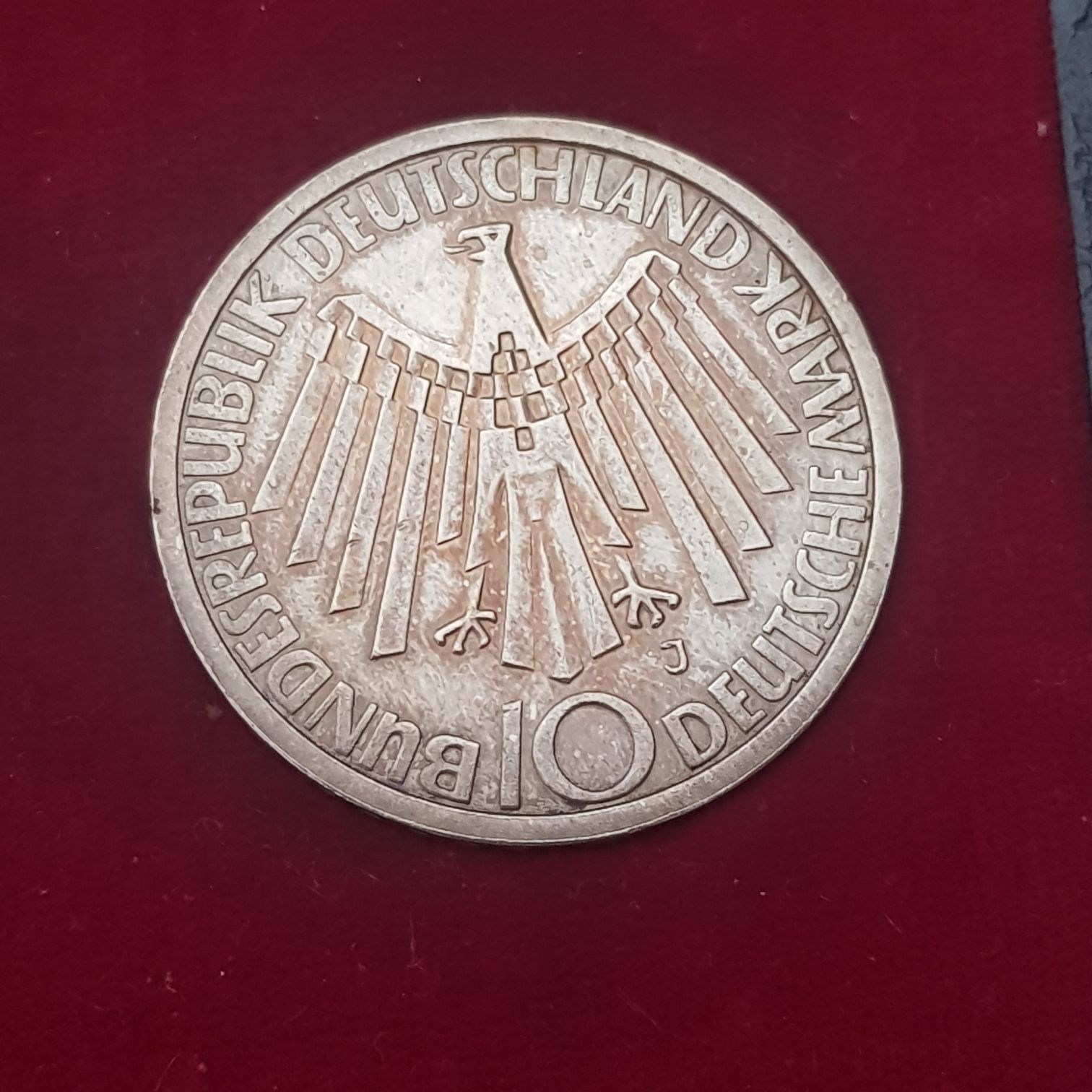 10 Marcos ( J )  coin collectible - Main Image 2