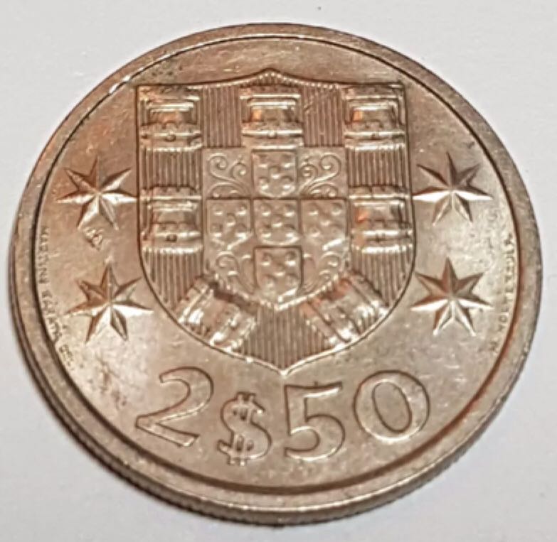 Portugal 2.5 Escudos  coin collectible - Main Image 2