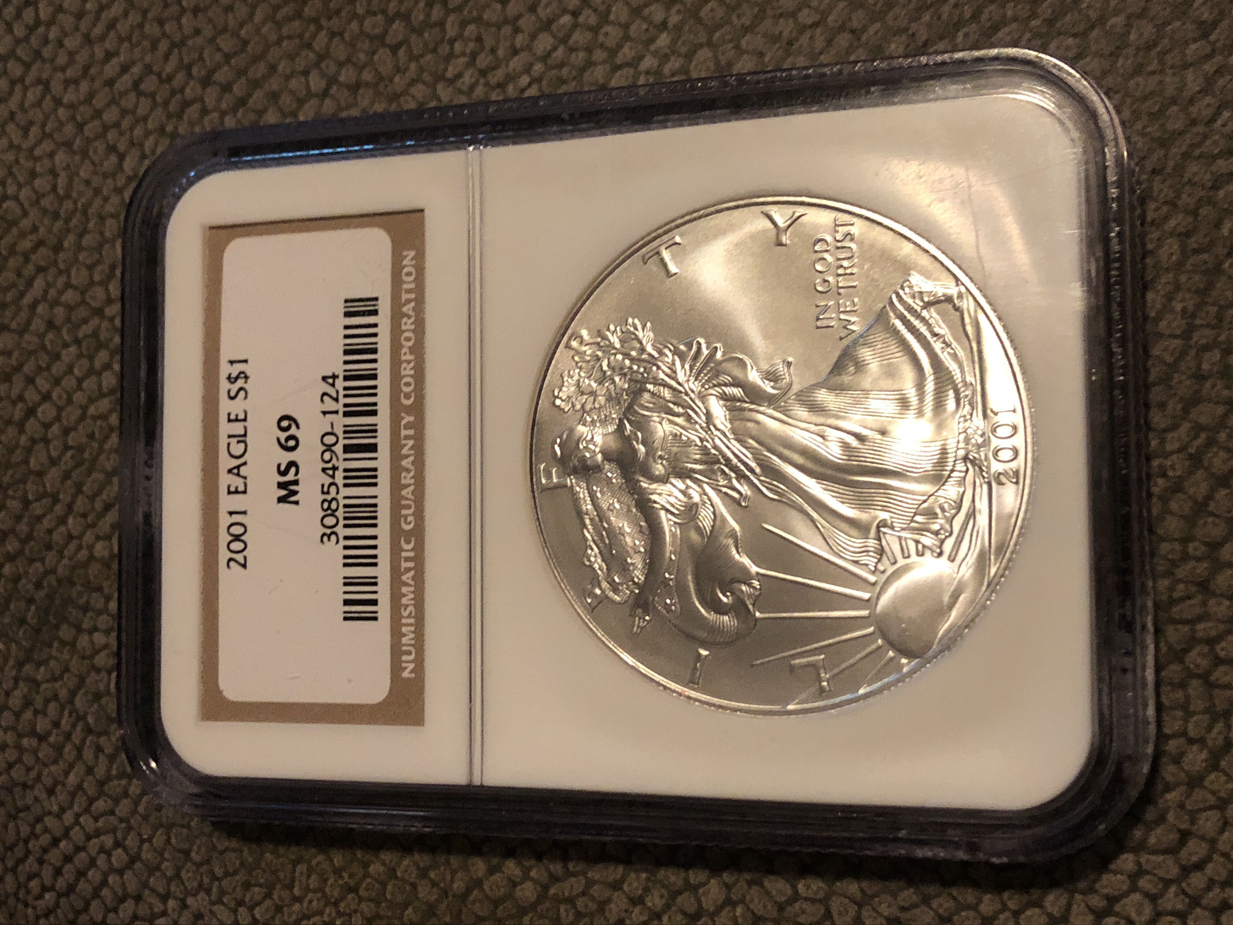 2001 Silver Eagle S$1 MS69  coin collectible - Main Image 1