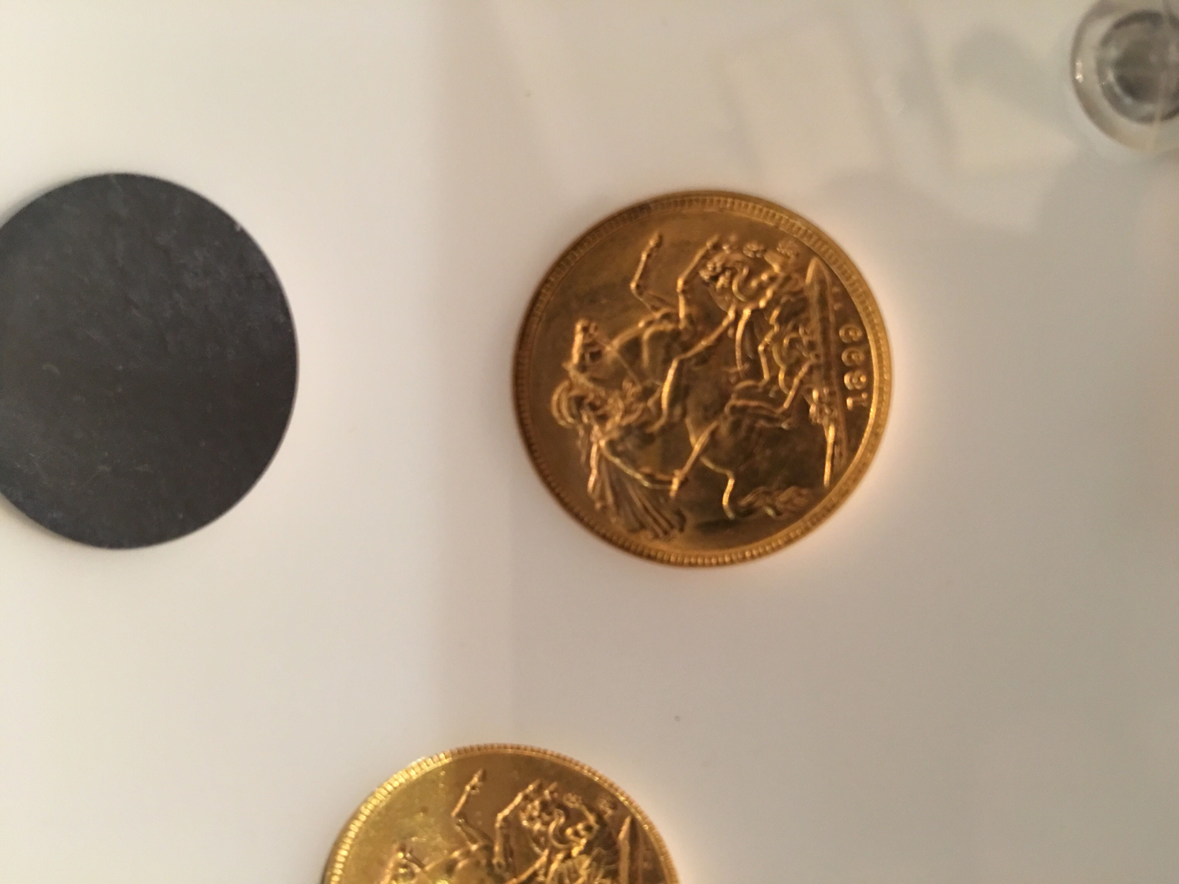 British Sovereign Victoria Veiled  coin collectible - Main Image 2