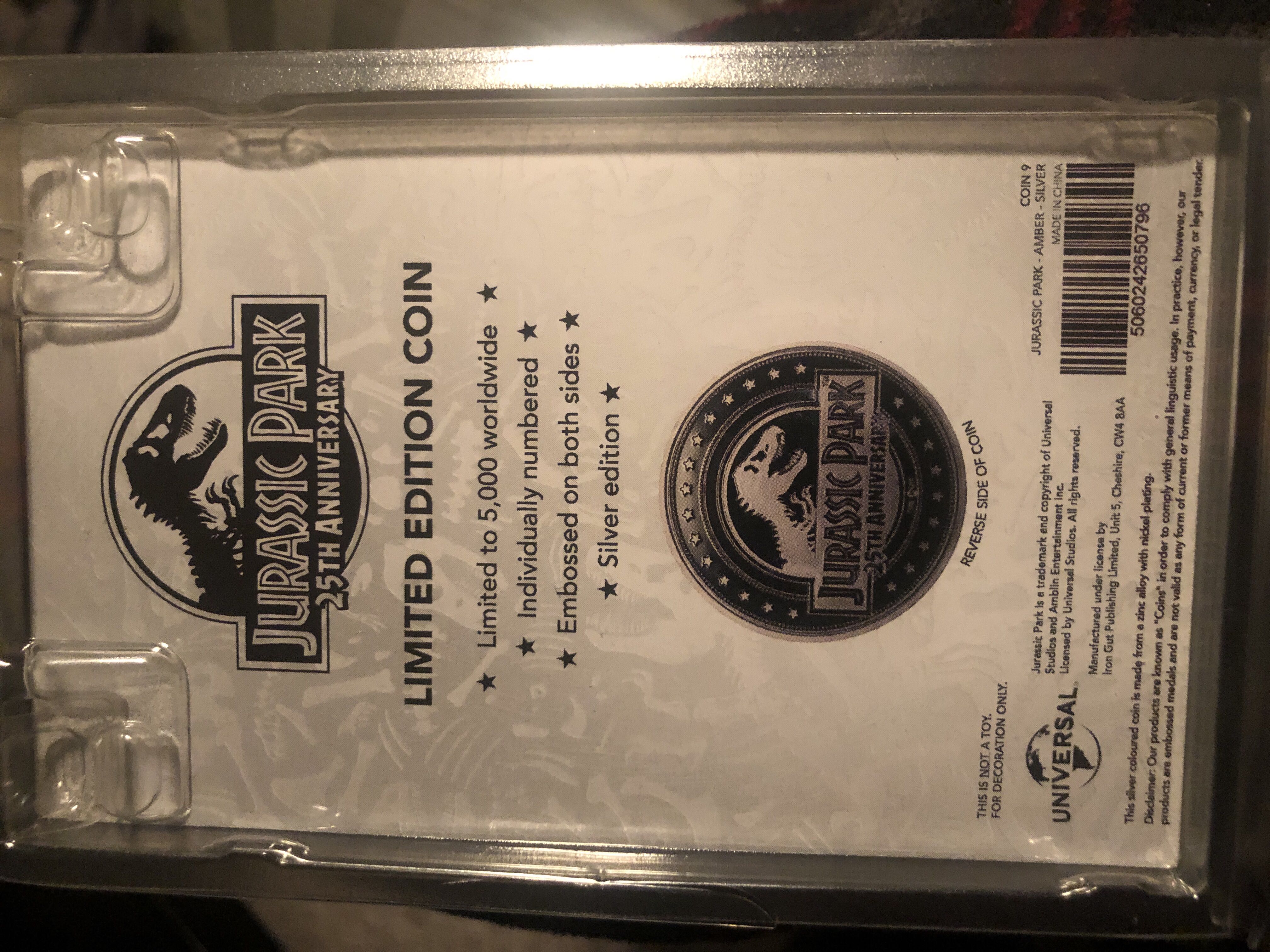 Jurassic Park 25th Anniversary Limited Edition Silver Amber Coin (Number 2601)  coin collectible [Barcode 5060242650796] - Main Image 2