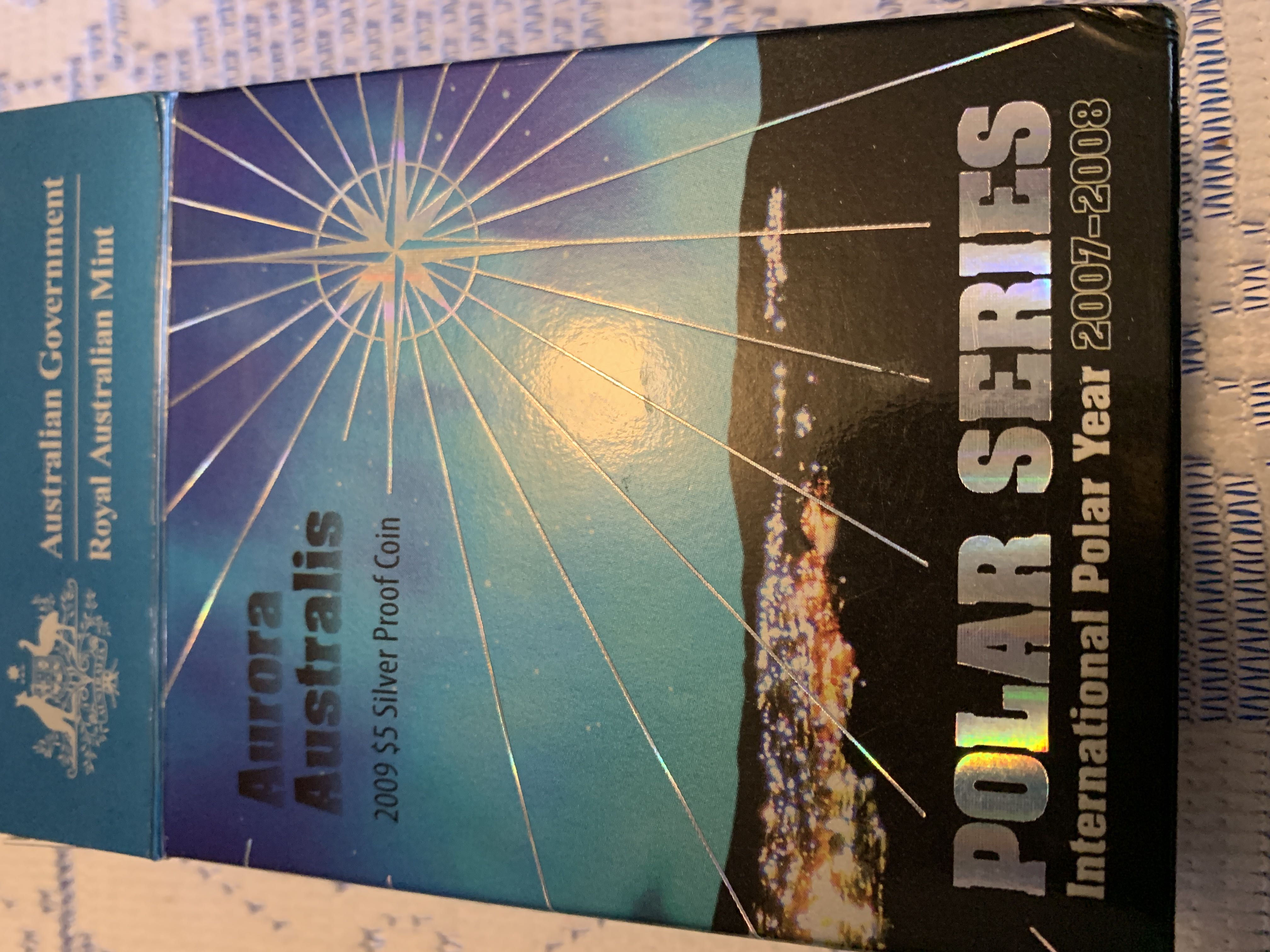 Aurora Australis  coin collectible [Barcode 9314688021808] - Main Image 2