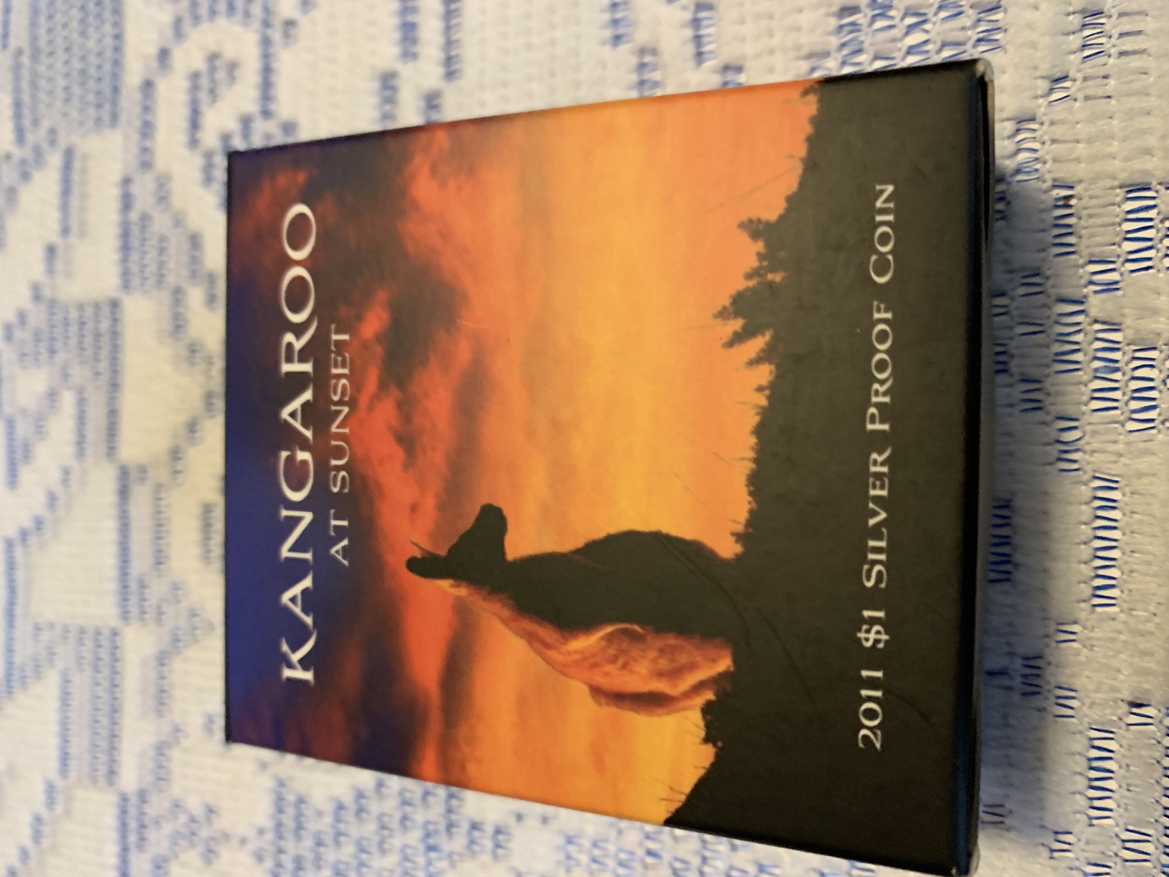Kangaroo At Sunset 2011  coin collectible [Barcode 9314682100394] - Main Image 2